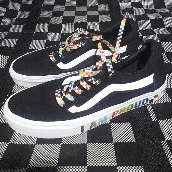 Shoes - Vans off the wall sneakers